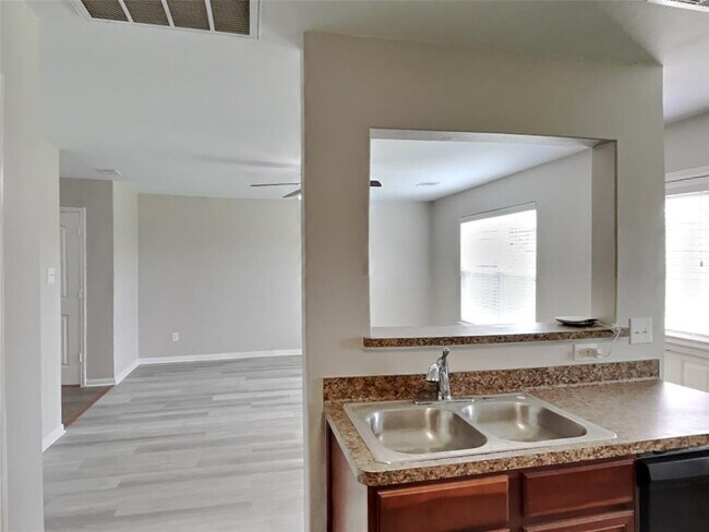 Building Photo - 2503 Regatta Ln