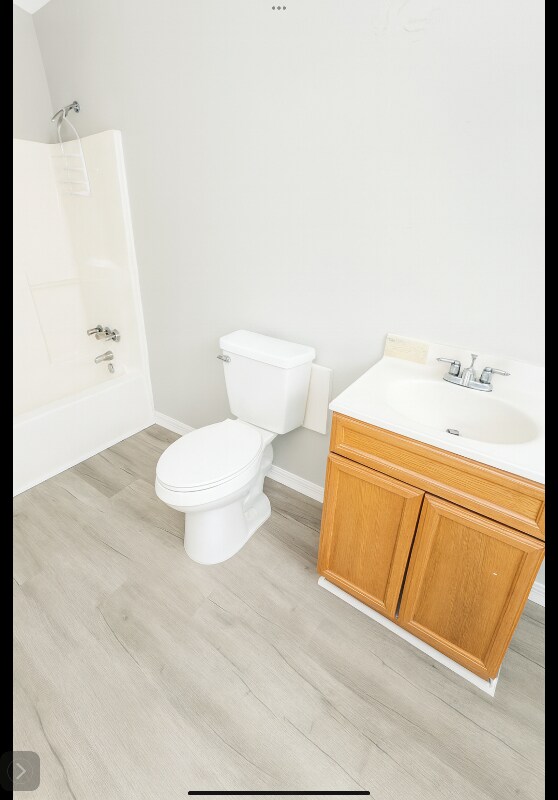 Foto del edificio - 431 W Raleigh Blvd