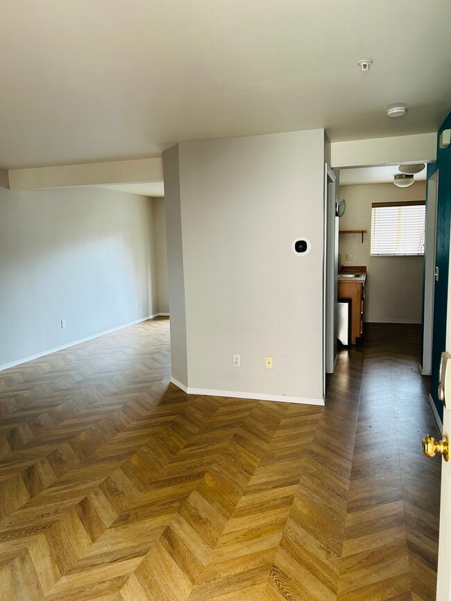 living room space - 1528 E 7th Ave
