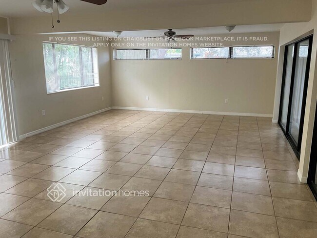 Foto del edificio - 1827 76th St W