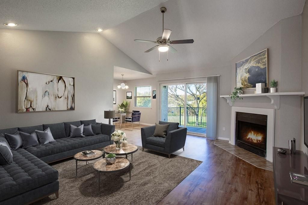 Foto del edificio - 9019 N Lake Creek Pkwy