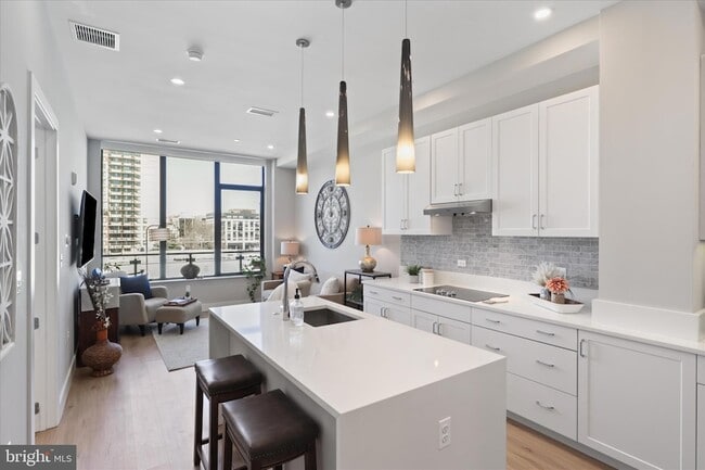 Foto del edificio - 801 N Fairfax St
