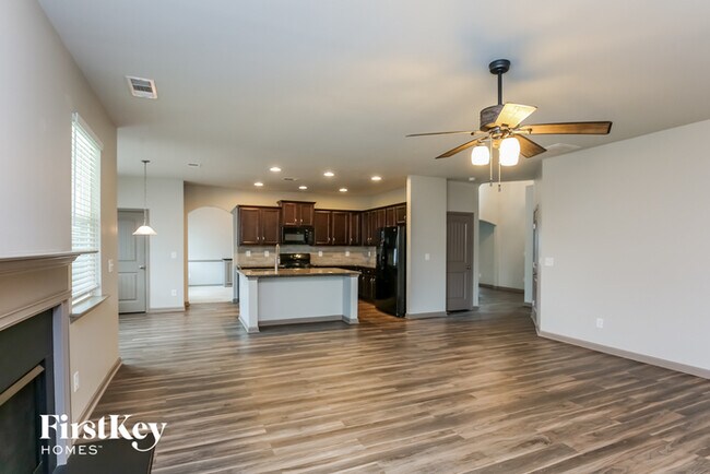 Foto del edificio - 270 Freedom Pkwy