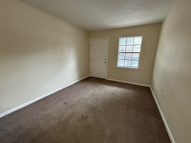 Foto del edificio - Apartment For Rent