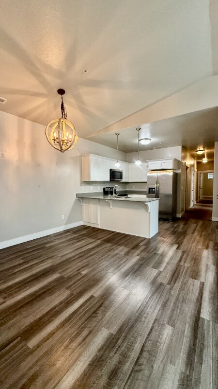 Foto del edificio - 14654 Bloom Dr