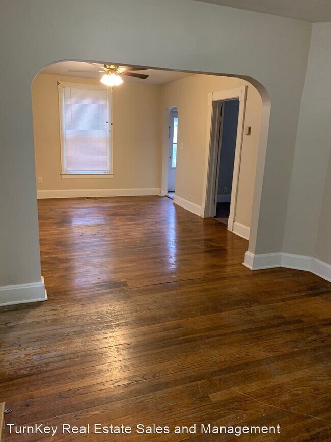 Building Photo - 2 br, 1 bath House - 624 W Webster