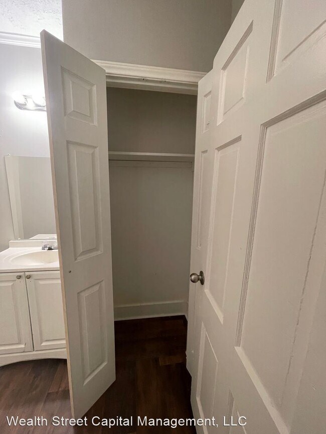 Foto del edificio - 5 br, 2 bath House - 2015 Sarah St WSCM
