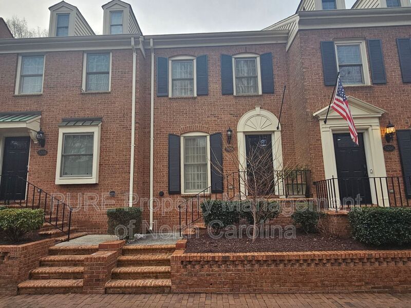 Foto principal - 520 N Poplar St