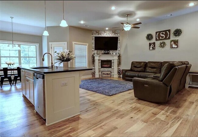 Foto del edificio - 13 Kiswick Dr