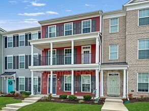 Building Photo - 6925 Dunton Rd