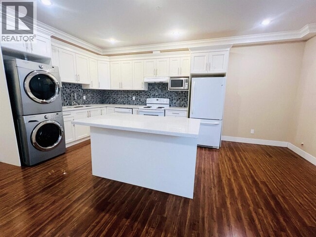 Building Photo - 13558 Balsam St