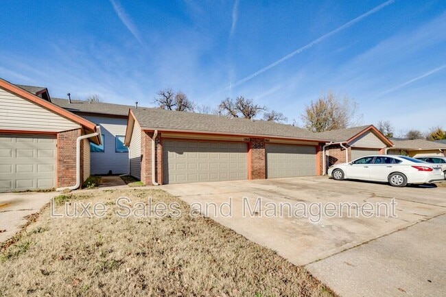 Photo - 1703 N Gleason Ave House