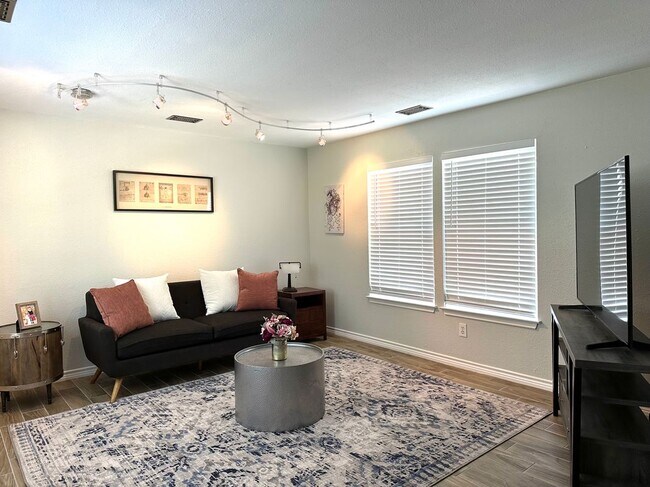 Foto del edificio - 1802 N Prairie Ave