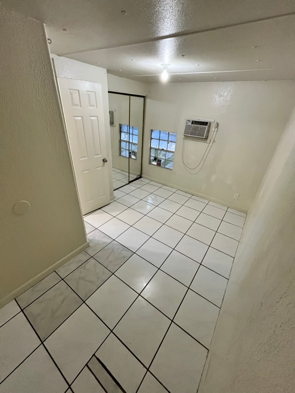 Building Photo - 1135 SW 127th Ct