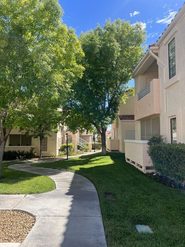 Foto del edificio - 1 Bedroom- Gated Community