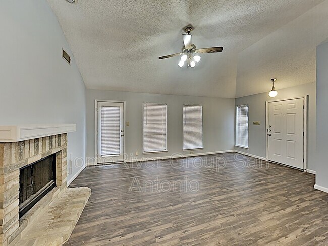 Building Photo - 5807 Spring Cabin