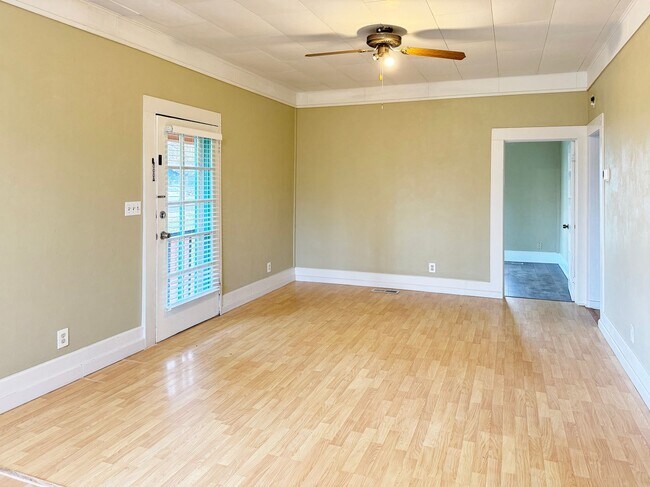 Foto del edificio - Darling 2 Bedroom Home in Hasley!