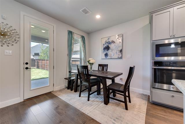 Foto del edificio - 2823 Silver Leaf Dr