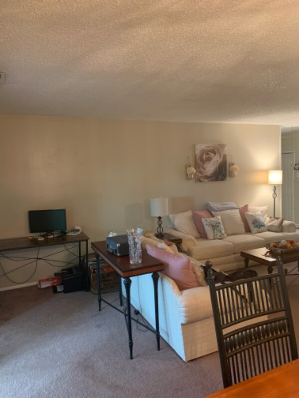 Foto del edificio - 411 N Stiles Ave