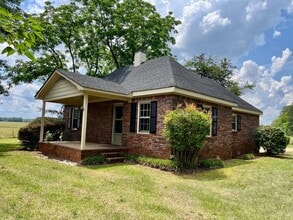 Building Photo - 2061 Hodges Mill Rd
