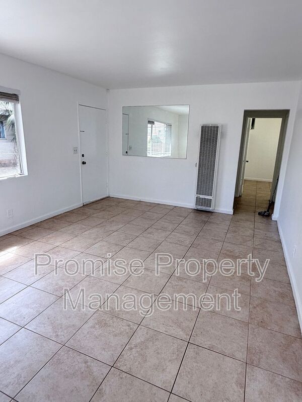 Building Photo - 303-307 S. Myers