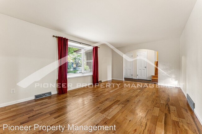 Foto del edificio - 3 br, 2.5 bath House - 3776 S Chase St.