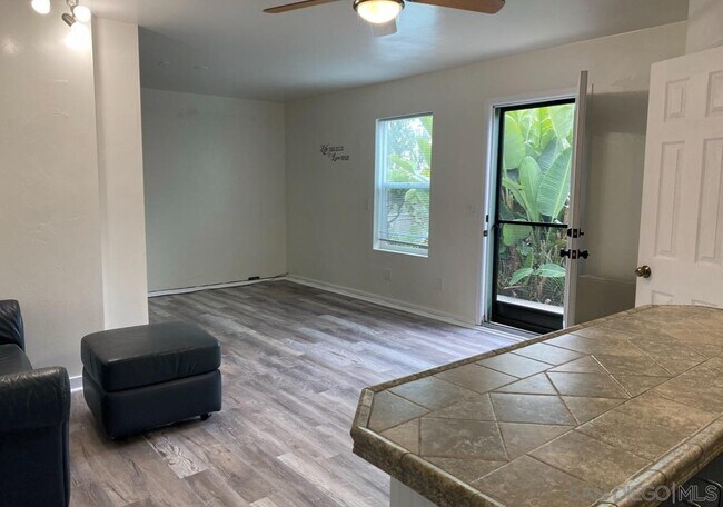 Foto del edificio - 2945 Highland Dr