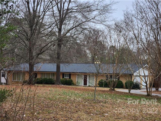 Foto principal - 11128 Mallard Creek Rd