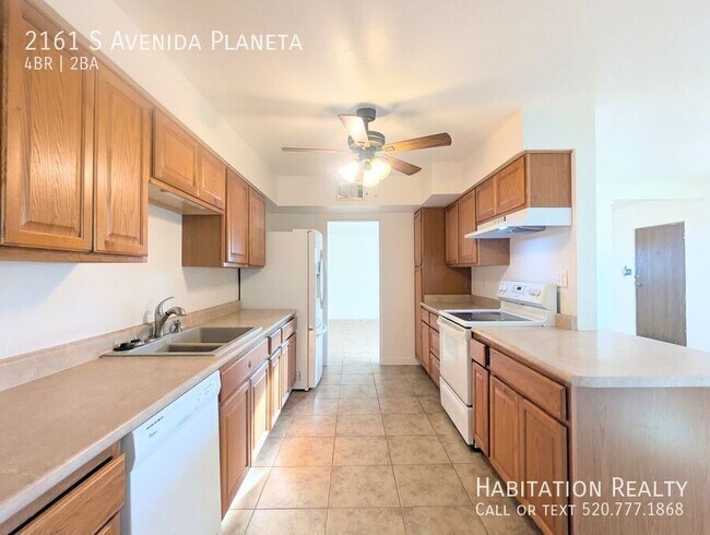 Building Photo - 2161 S Avenida Planeta