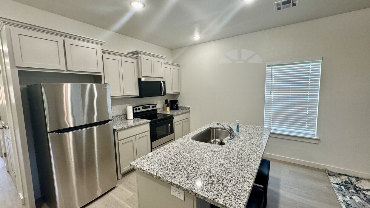 Foto principal - Brand New 2-Bedroom, 1-Bathroom Home – All...