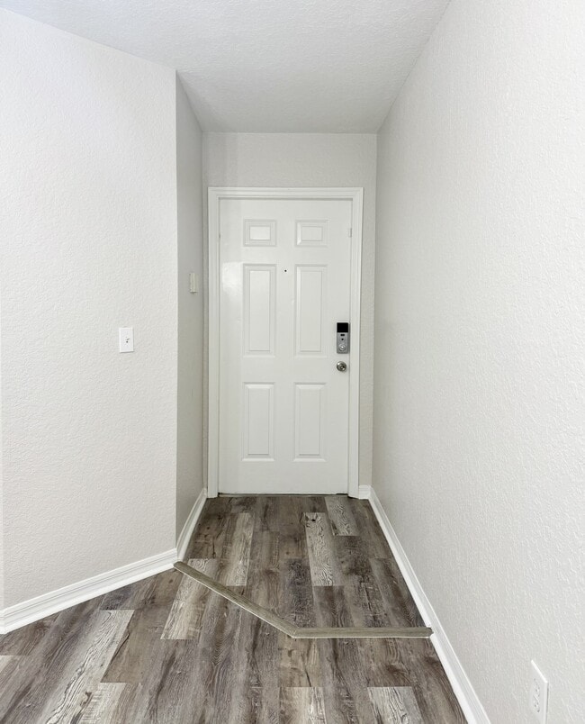 Building Photo - 7511 Seurat St