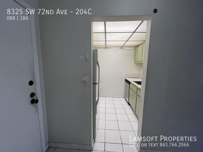 Foto del edificio - 8325 SW 72nd Ave