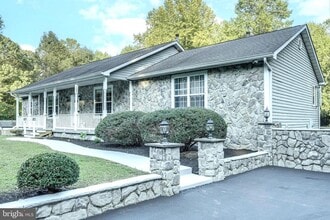 Building Photo - 6200 Ben Creek Rd