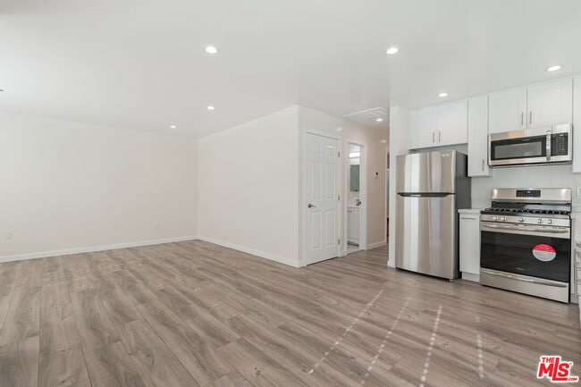 Building Photo - 1049 Sonora Ave