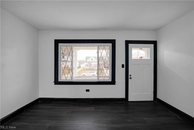 Building Photo - 12901 Littleton Rd