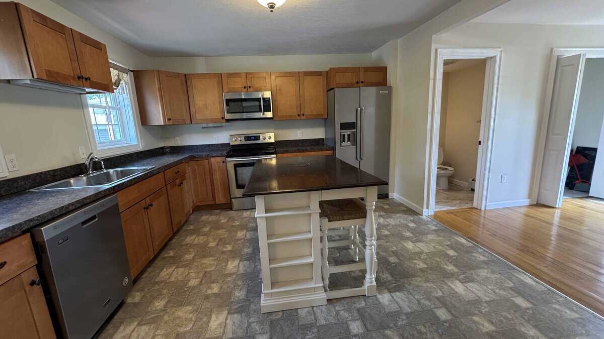 Primary Photo - 301 East St