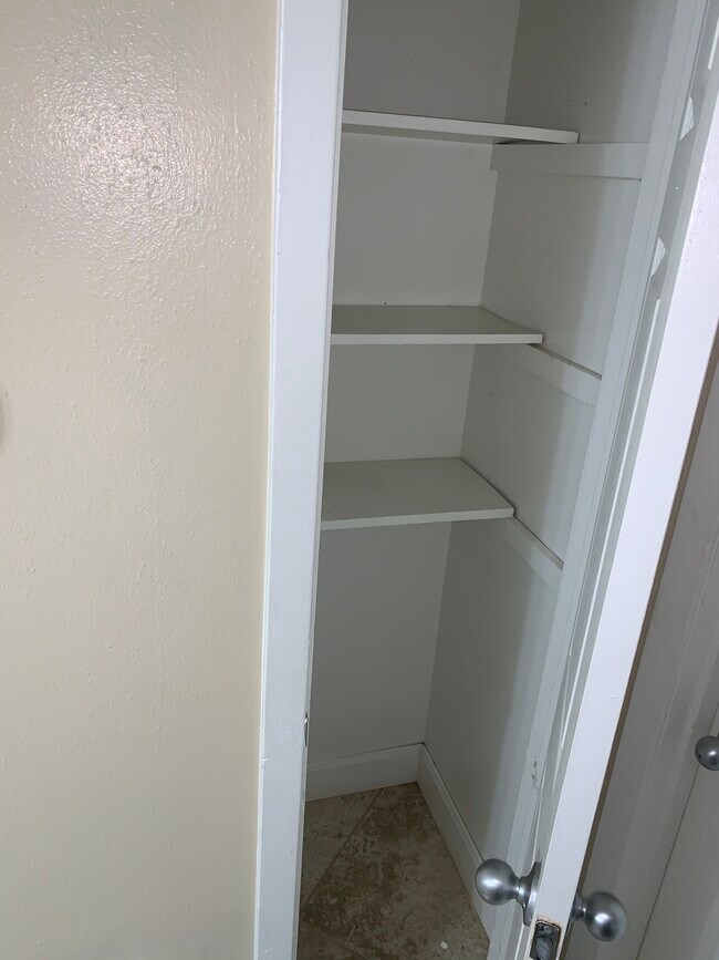 Foto del edificio - 706 E Polk Ave