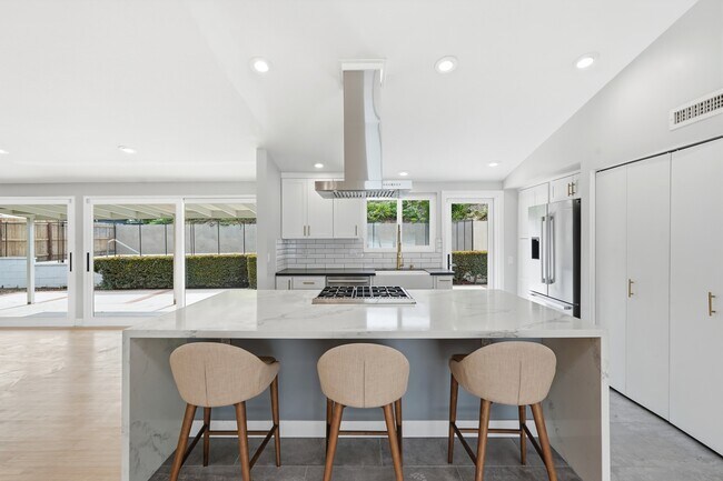 Foto del edificio - 5005 Willow Wood Rd