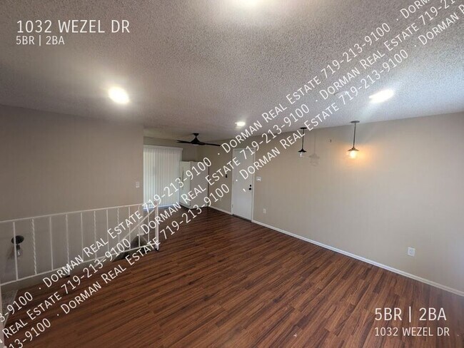 Building Photo - 1032 Wezel Dr