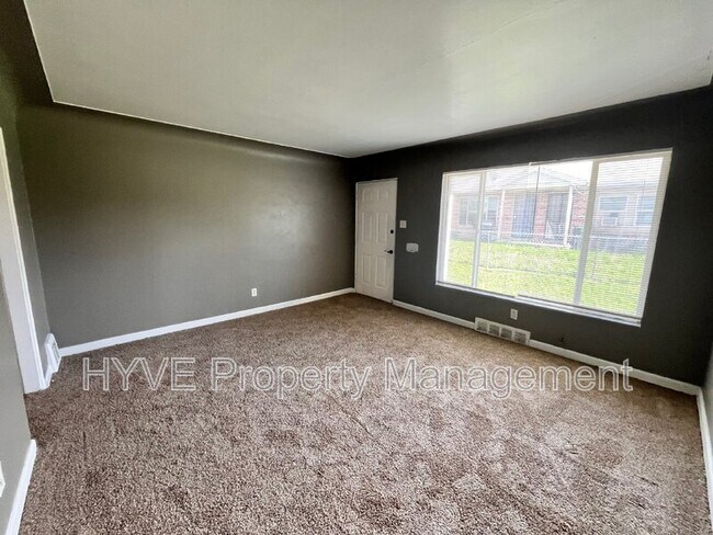 Building Photo - 1413 Joliet St.