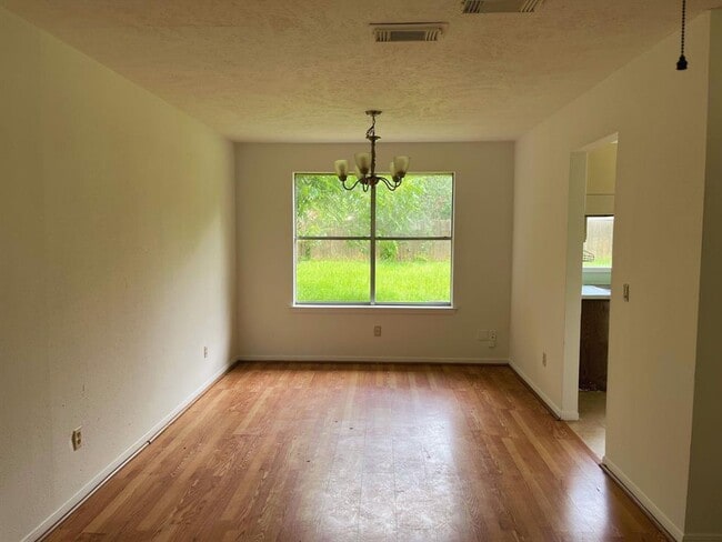 Building Photo - 12138 Flaxen Dr