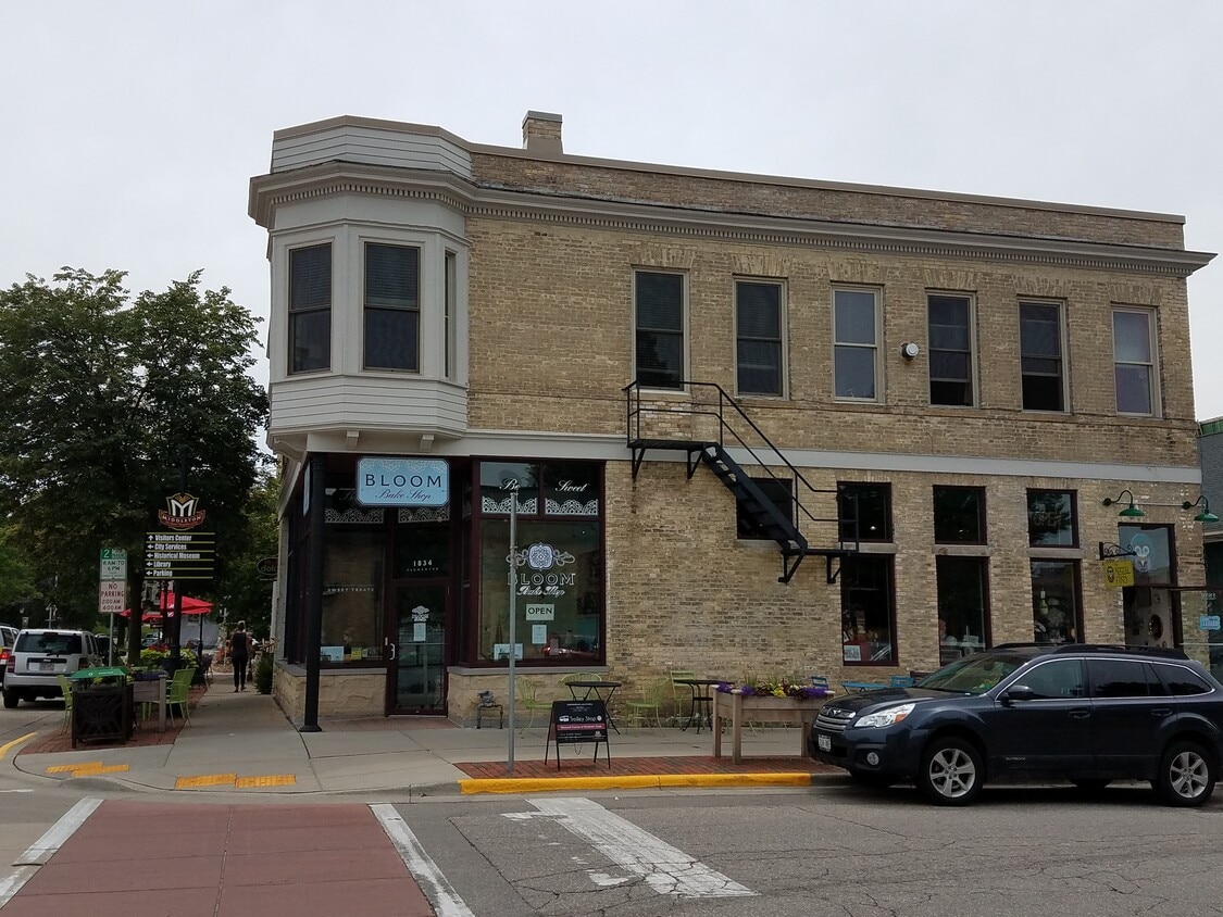Historic Dufrenne Building in Downtown Middle - 1832 Parmenter St
