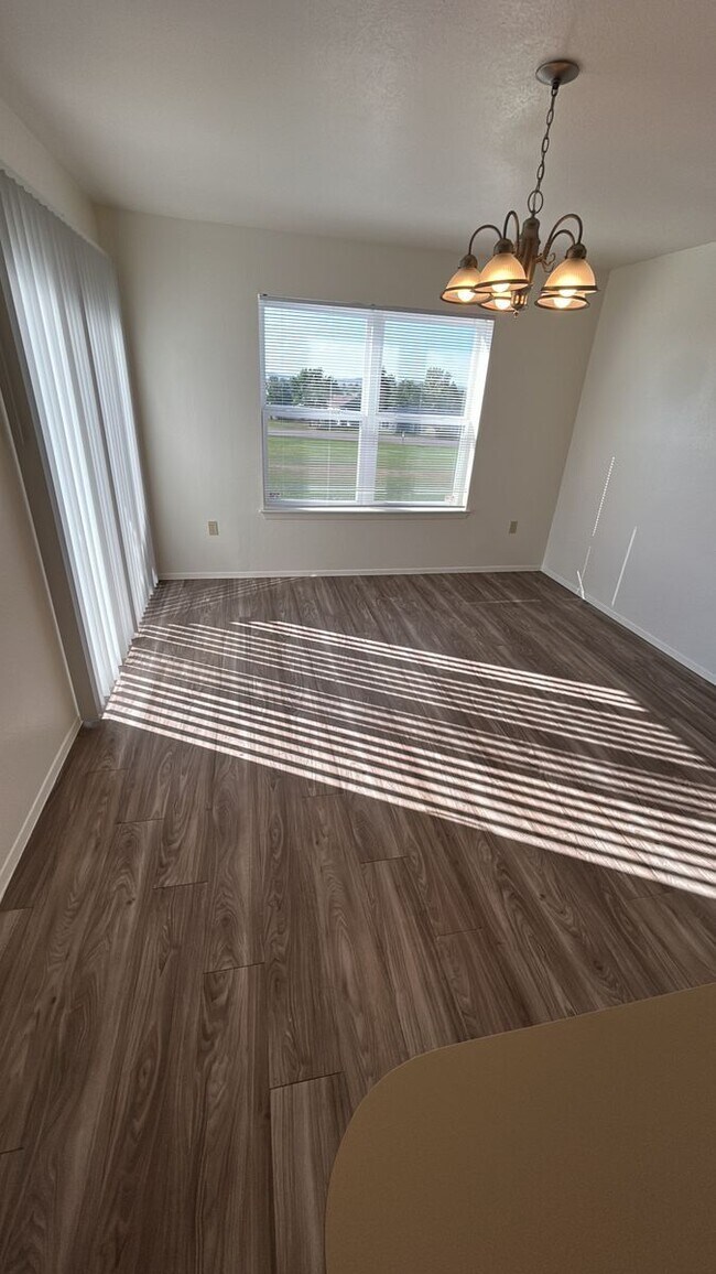 Foto del edificio - 347 Black Elk Ct