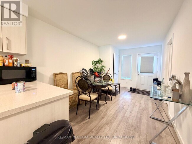 Building Photo - 29 Waterleaf Trl