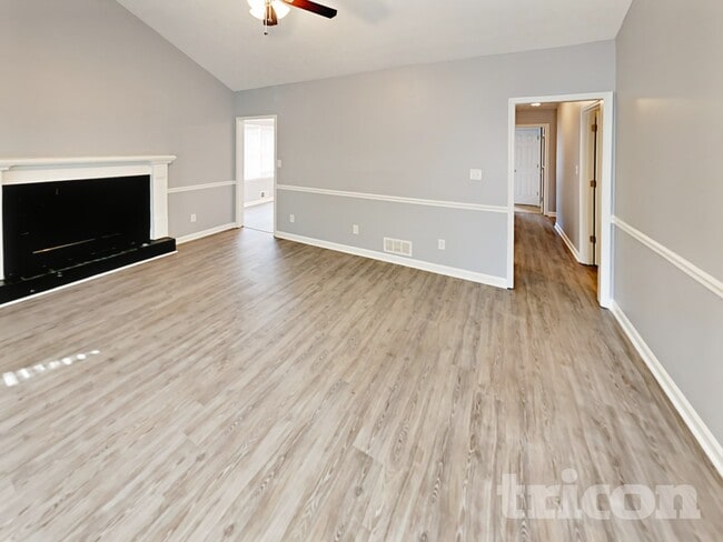 Foto del edificio - 100 Beaverdam Ct