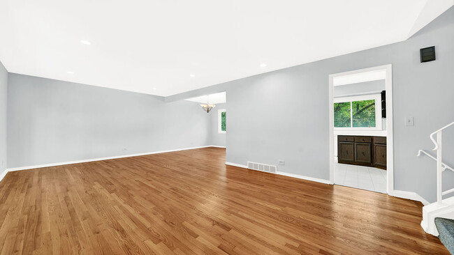 Building Photo - 1 Forestway Dr