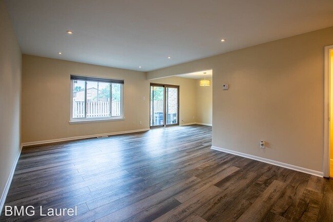 Building Photo - 3 br, 1.5 bath House - 3120 Berry Rd NE
