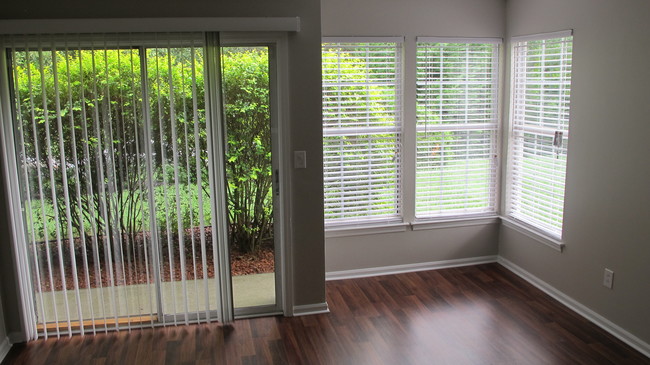 Master Bedroom - 9611 Vinca Cir