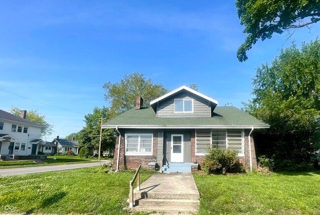 Building Photo - 501 N Alameda Ave