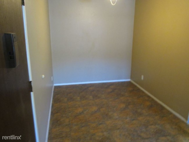 Building Photo - 3 br, 2 bath Apartment - 221 Castner Street